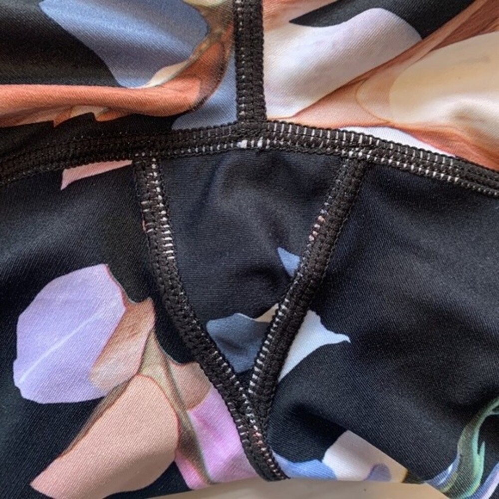 NWOT Athleta | Floral Leggings Black Pink‎ Yoga Workout 82284 - Picture 7 of 7